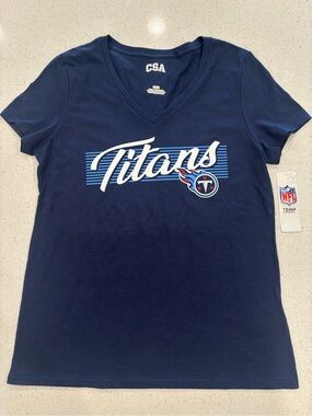 Tennessee Titans Women’s Navy V-Neck Short Sleeve Tee with Script Graphic Medium